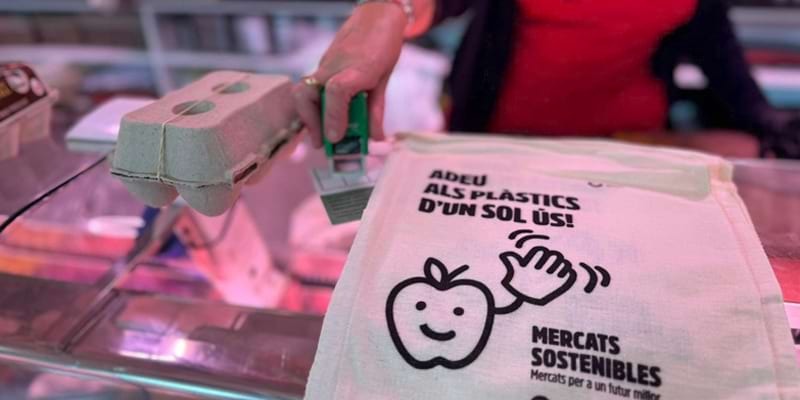 La campaña “Mercados sostenibles. Adiós a los plásticos desechables” llega a Gavà